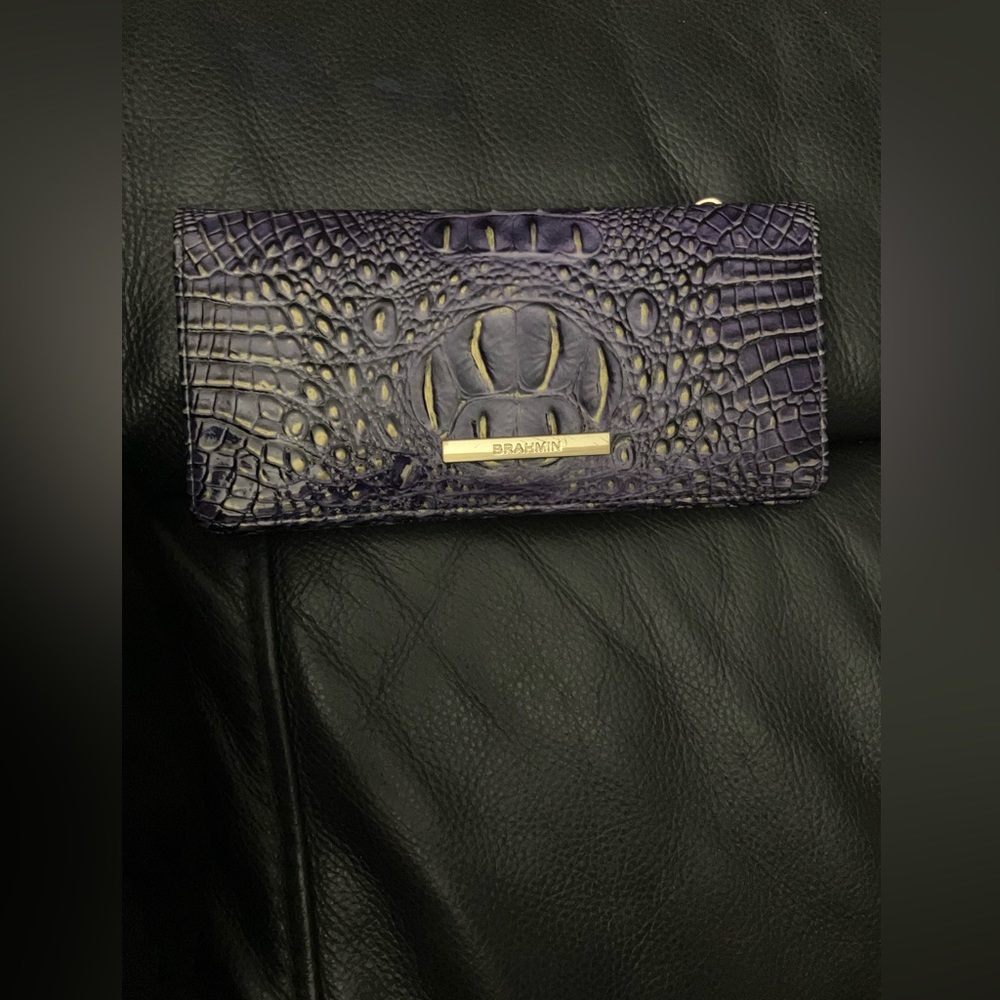 Brahmin wallet NWOT